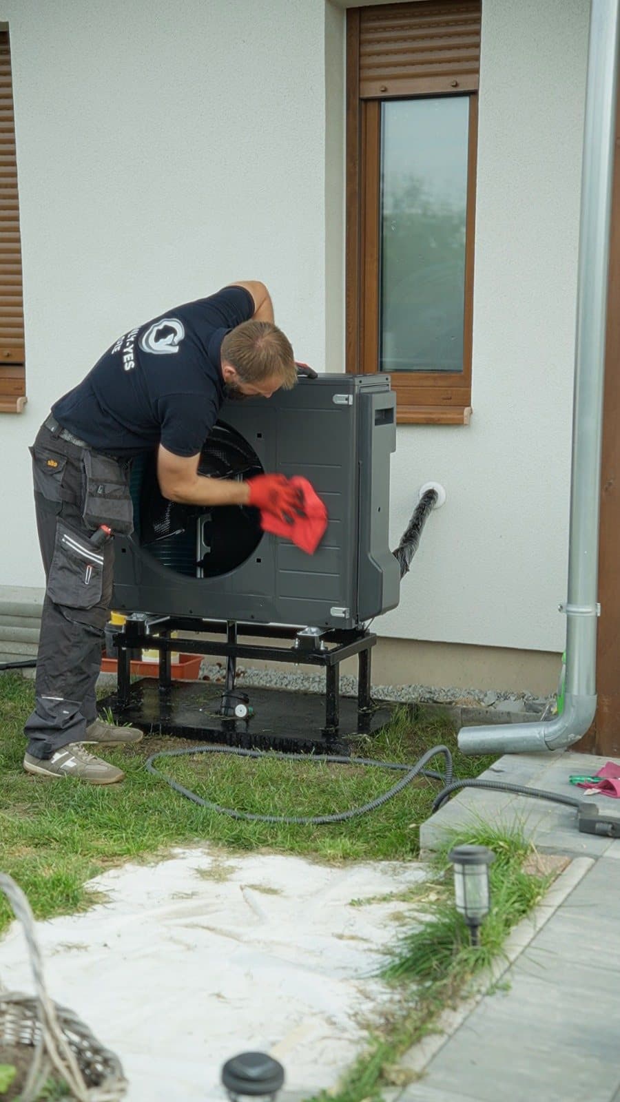Przegląd pompy ciepła Panasonic przy domu jednorodzinnym